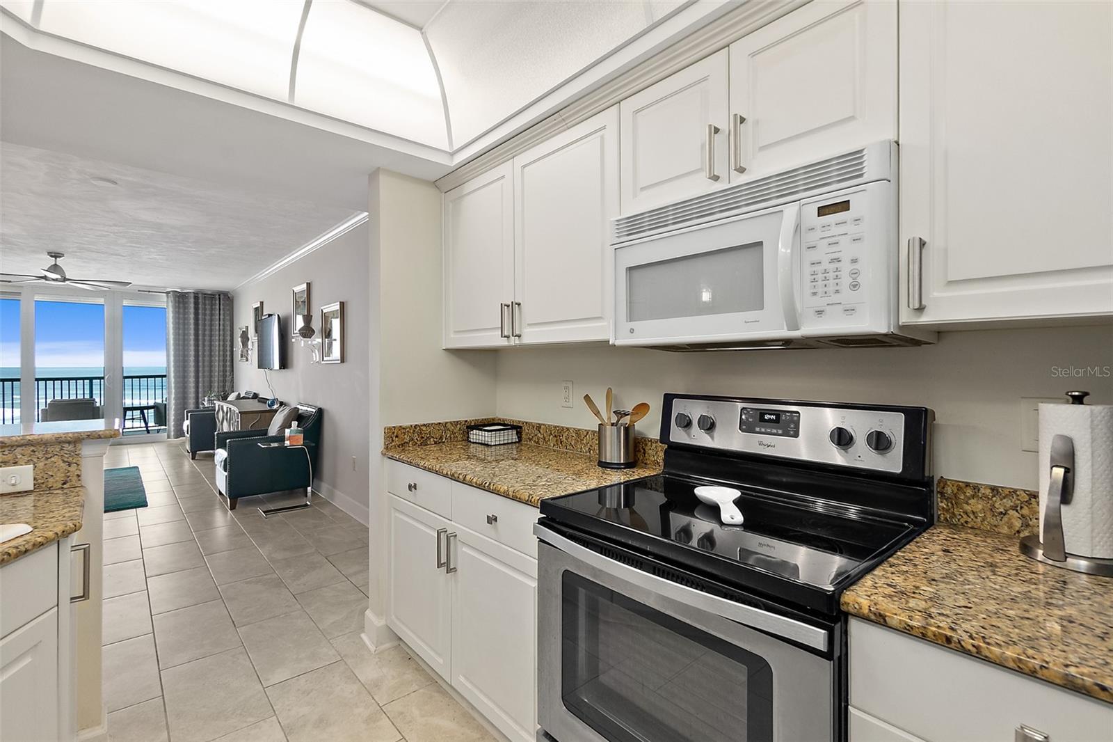 Image 19 of 58 For 2055 Atlantic Avenue 1002