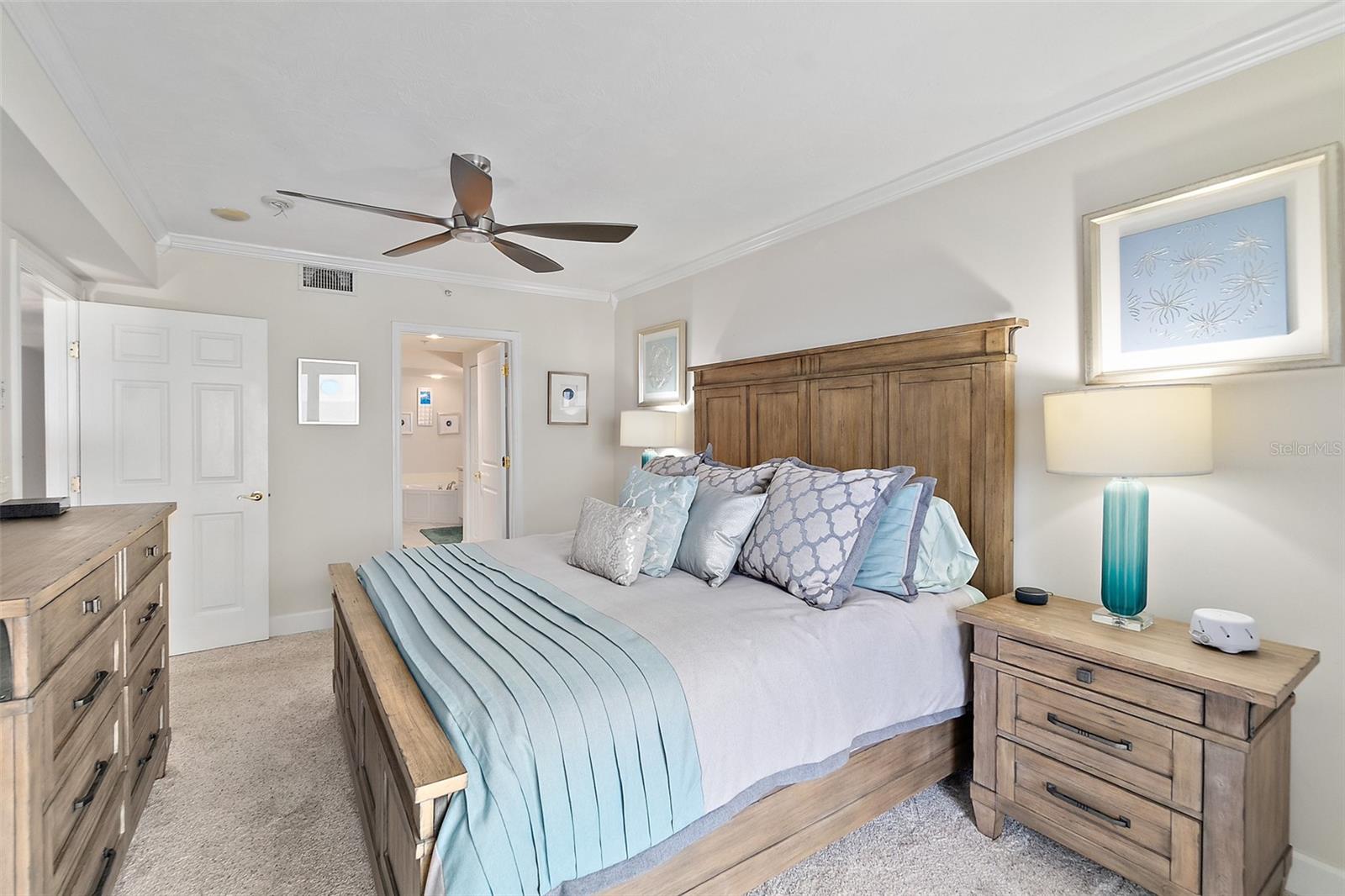 Image 23 of 58 For 2055 Atlantic Avenue 1002