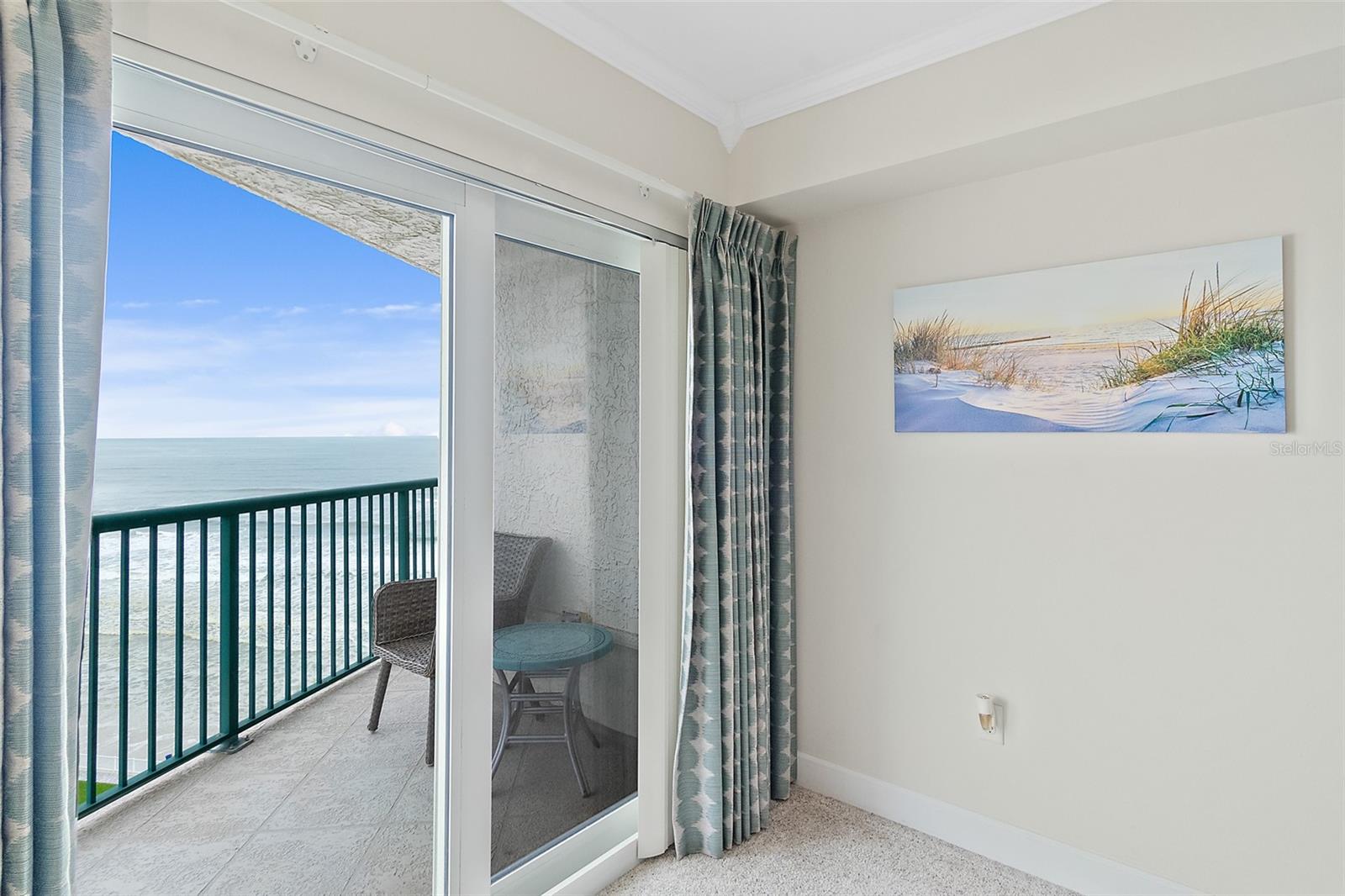 Image 24 of 58 For 2055 Atlantic Avenue 1002