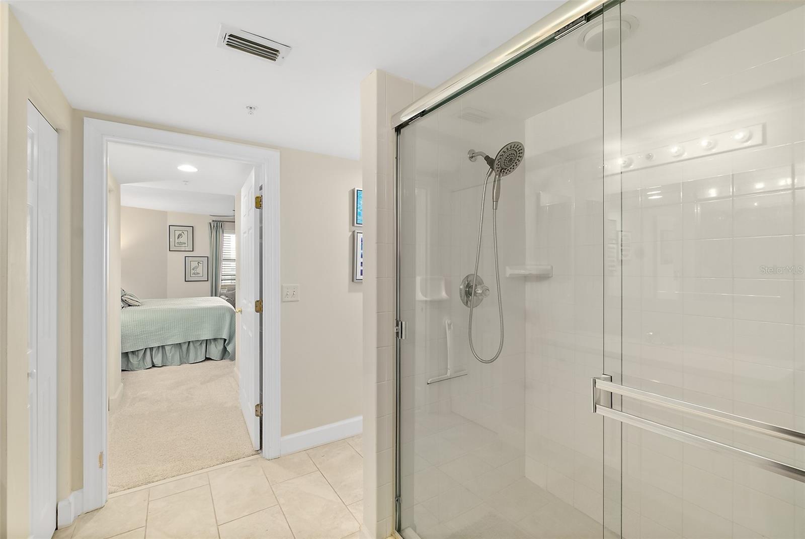 Image 40 of 58 For 2055 Atlantic Avenue 1002