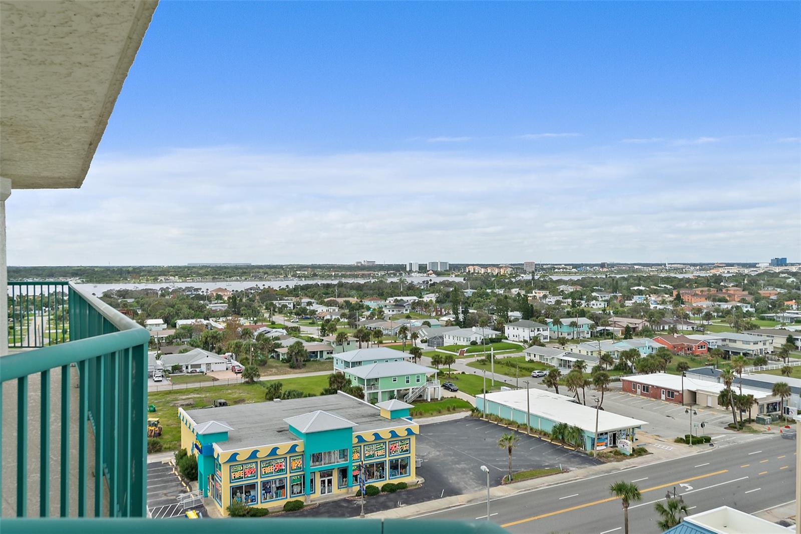 Image 41 of 58 For 2055 Atlantic Avenue 1002