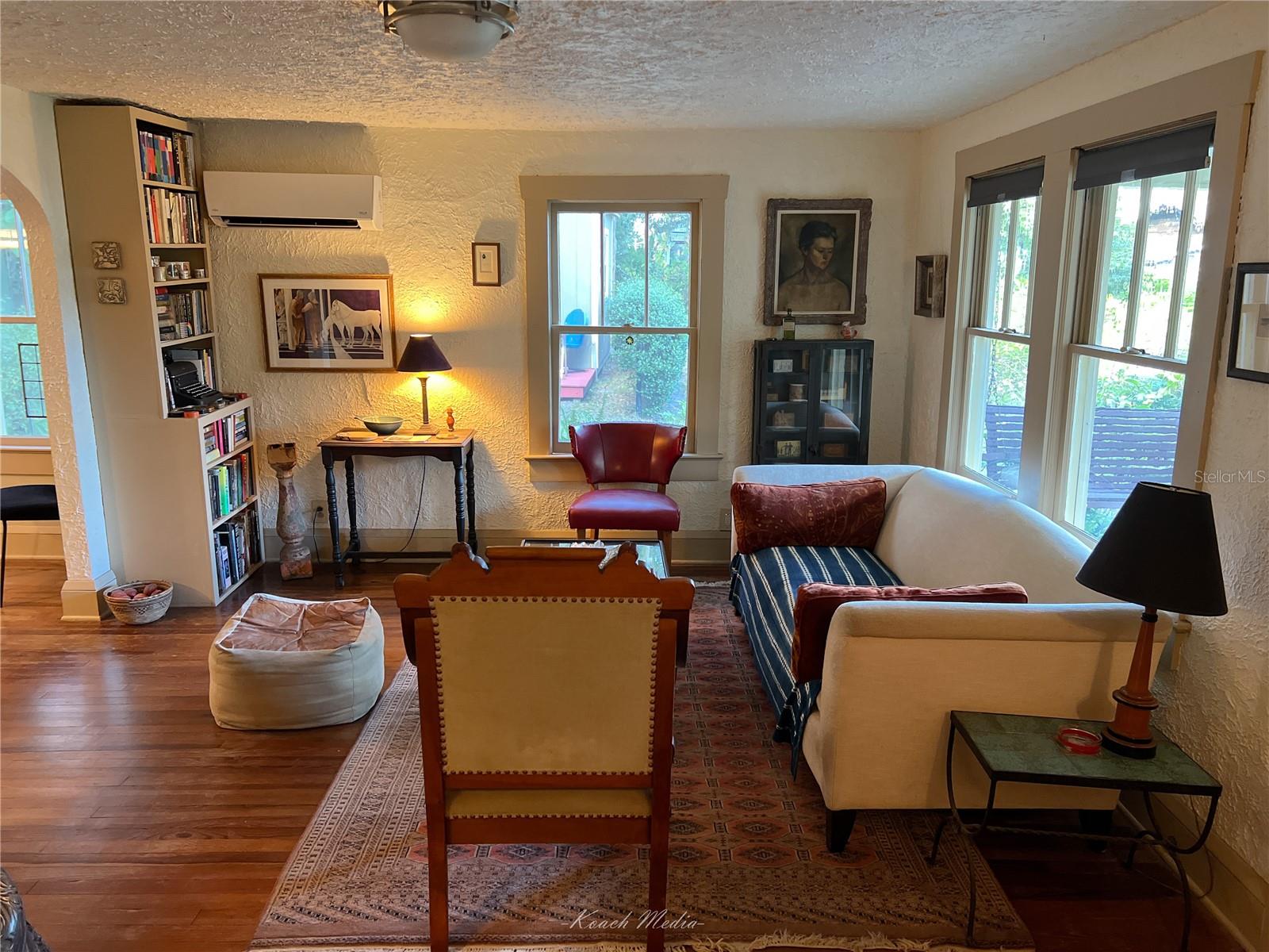 Image 18 of 29 For 444 Julia Avenue