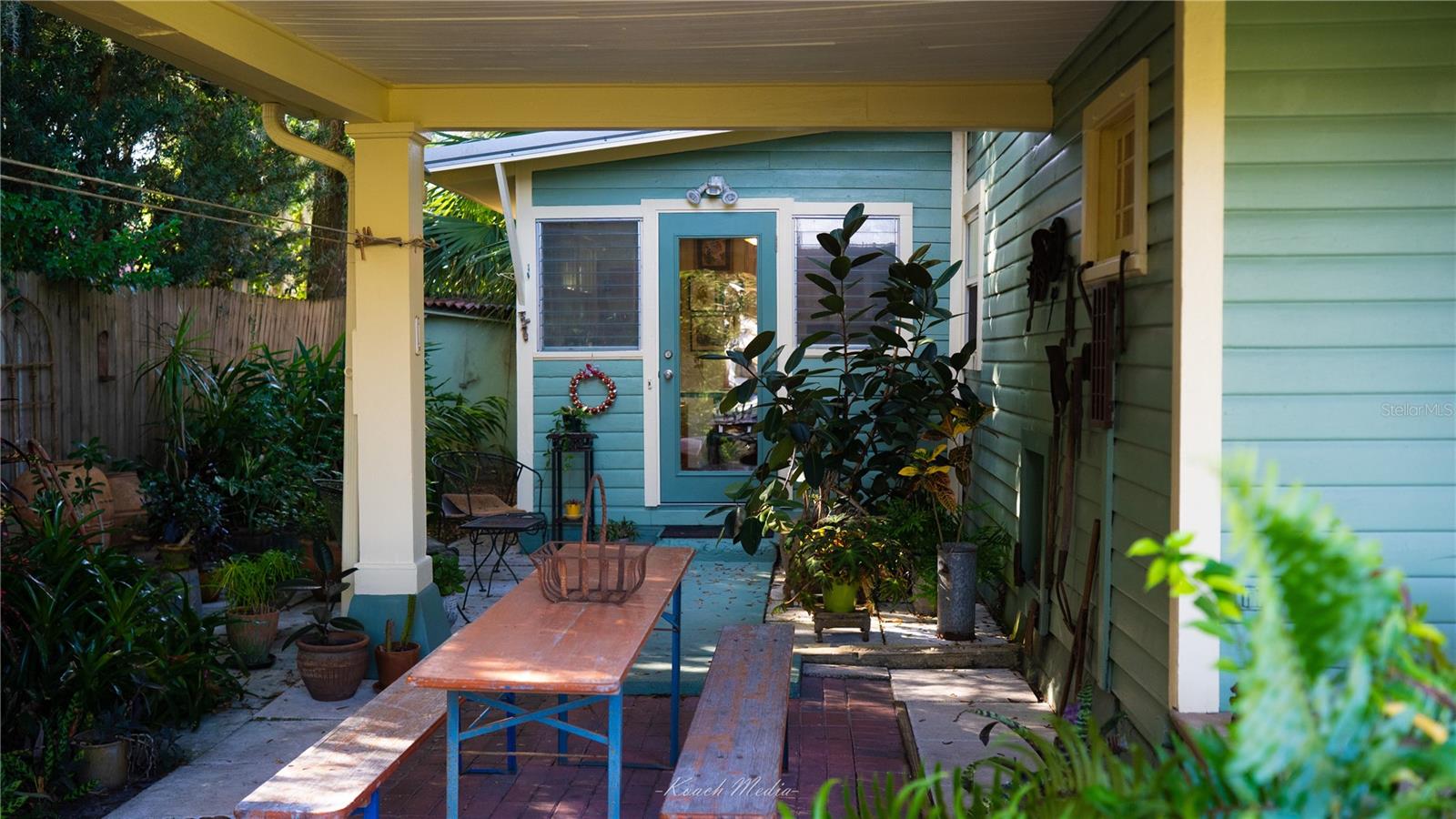 Image 4 of 29 For 444 Julia Avenue