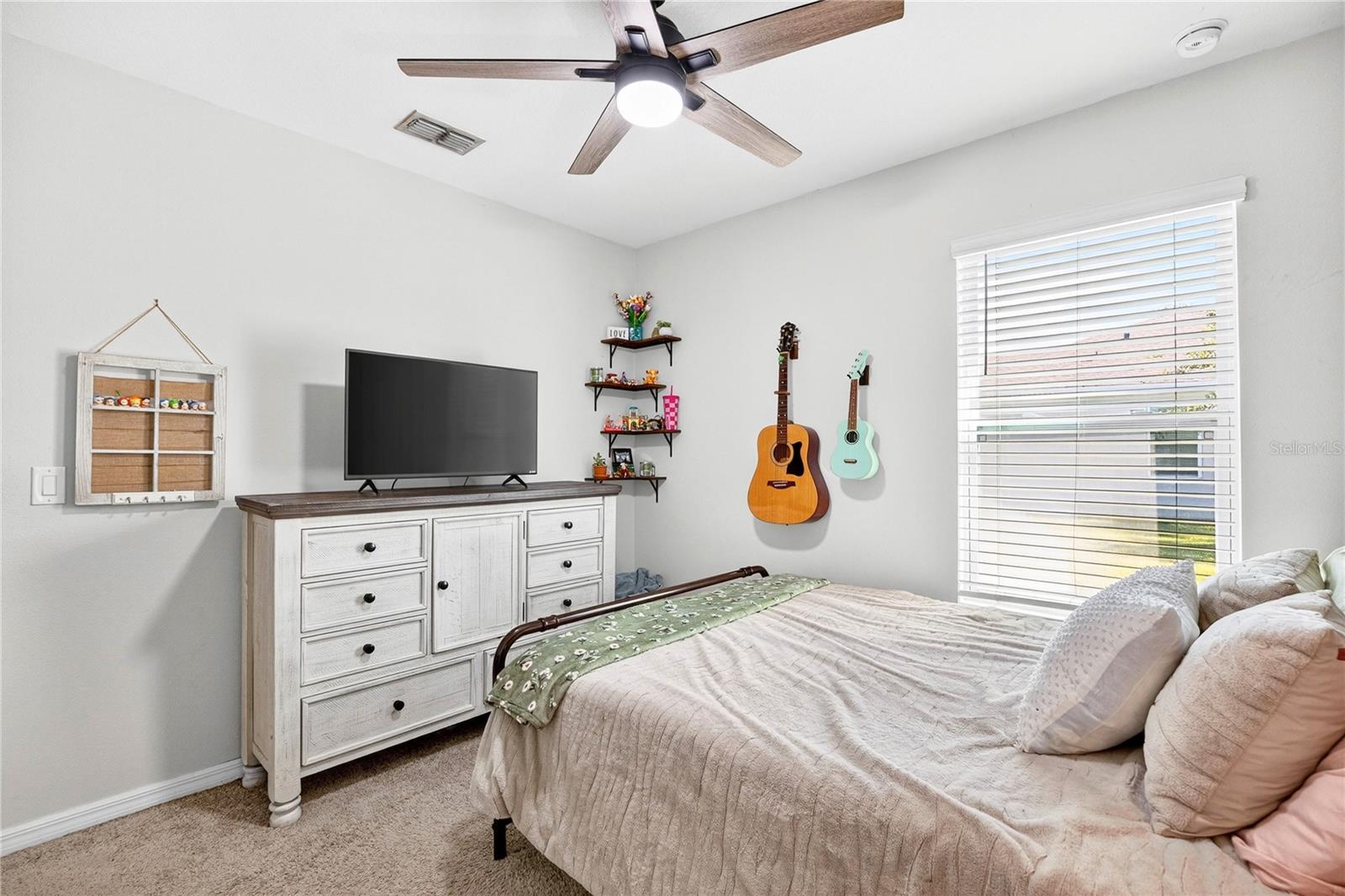 Image 20 of 40 For 290 Sandoval Drive