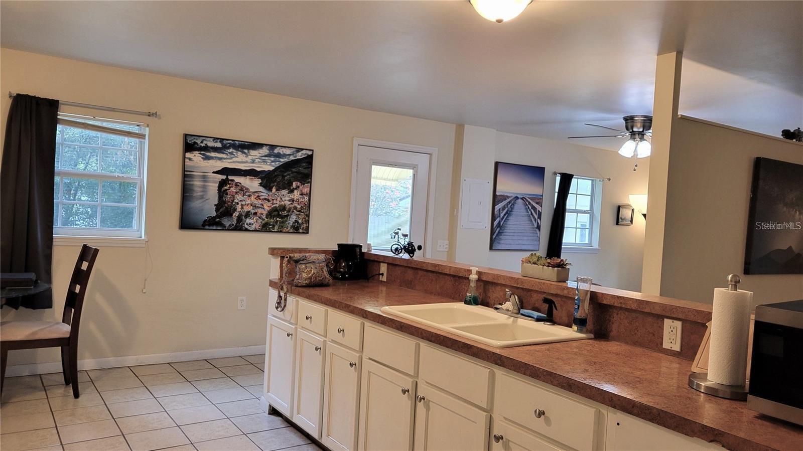 Image 5 of 20 For 1283 Cecil Avenue