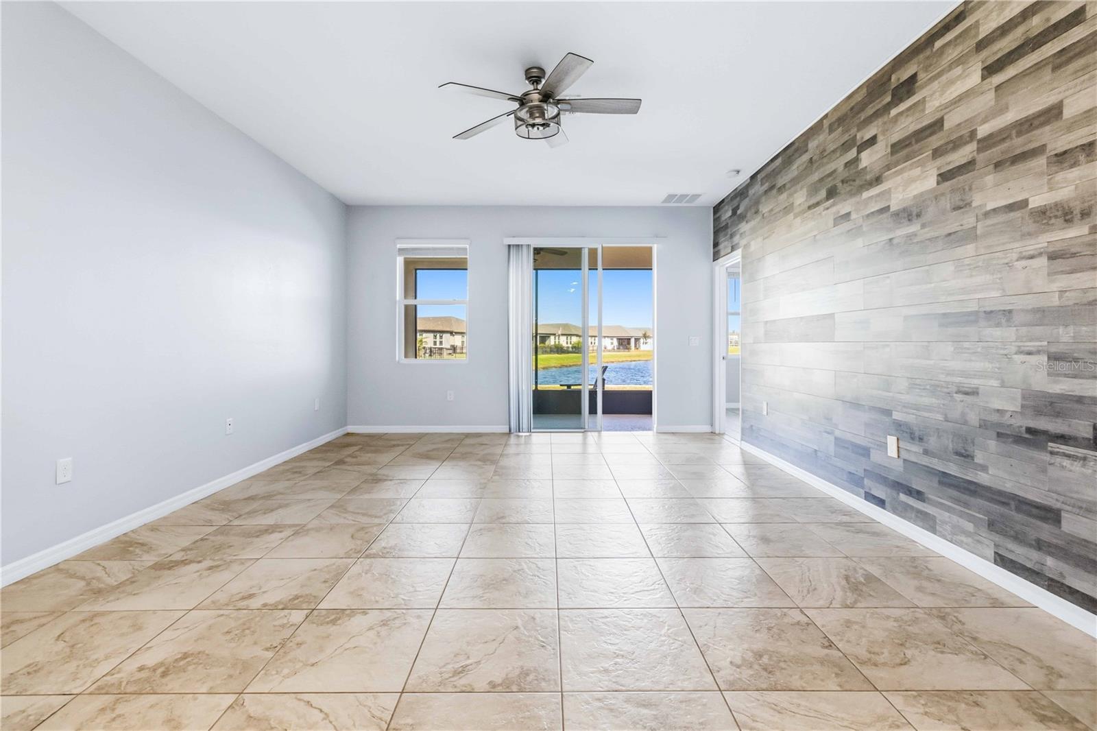 Image 8 of 27 For 719 Ladyfish Lane