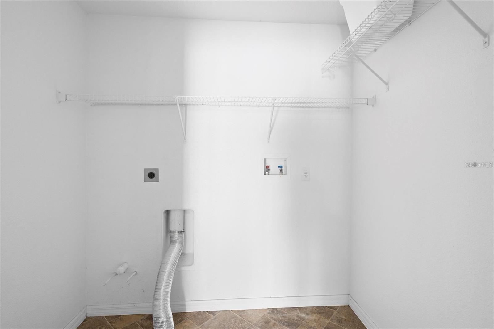 Image 24 of 33 For 3152 Wood Rose Way