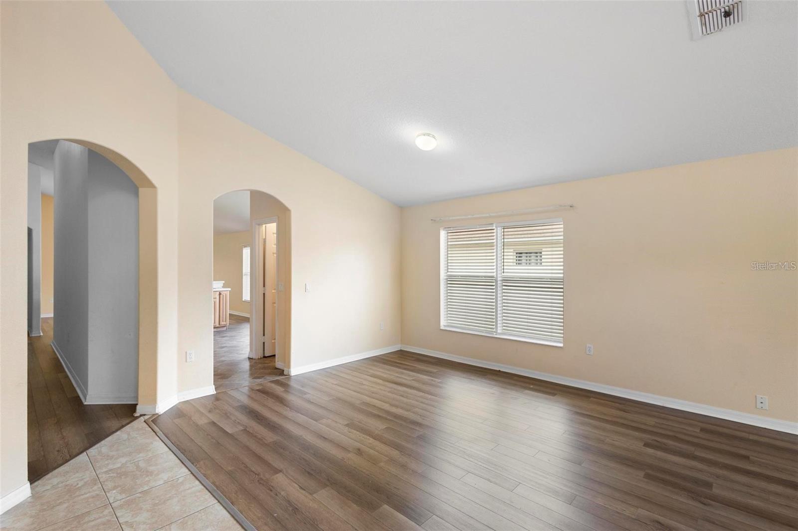 Image 6 of 33 For 3152 Wood Rose Way