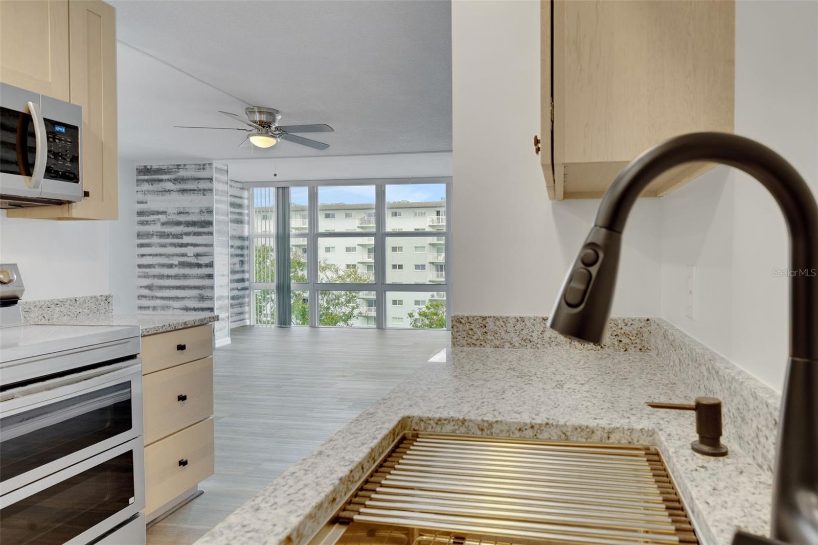 Image 13 of 25 For 1224 Peninsula Drive 621