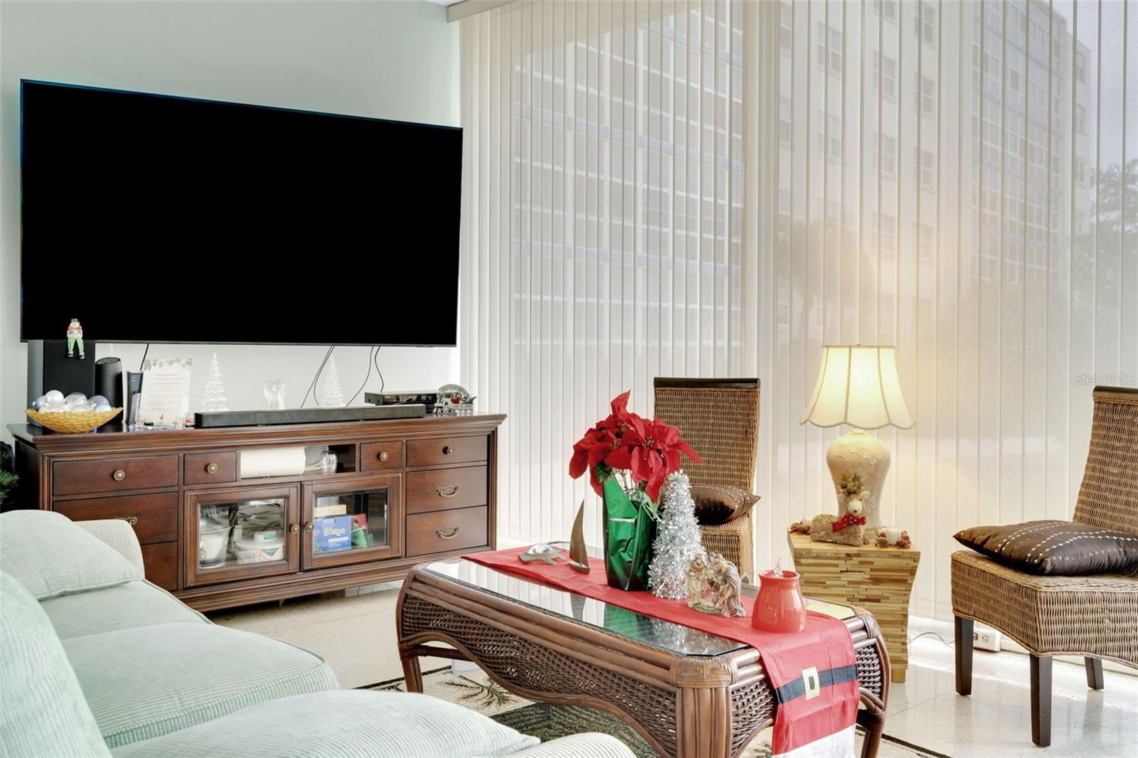 Image 6 of 25 For 1224 Peninsula Drive 621