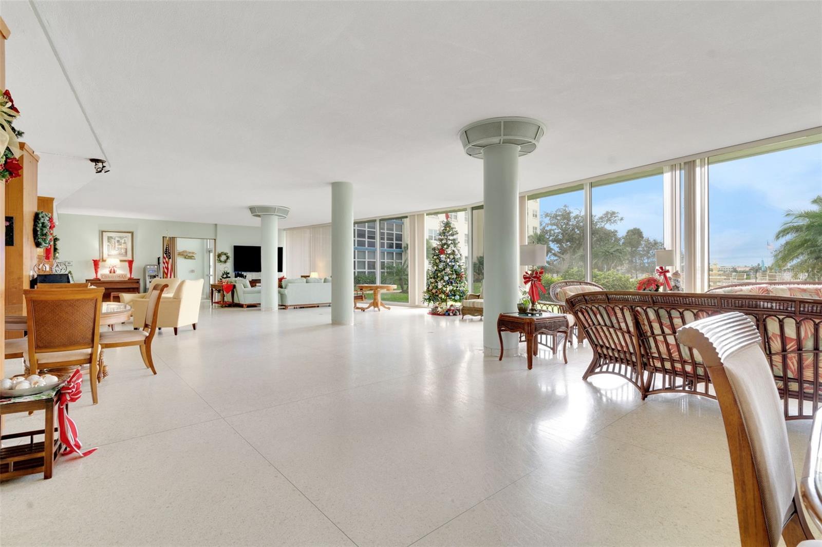 Image 7 of 25 For 1224 Peninsula Drive 621