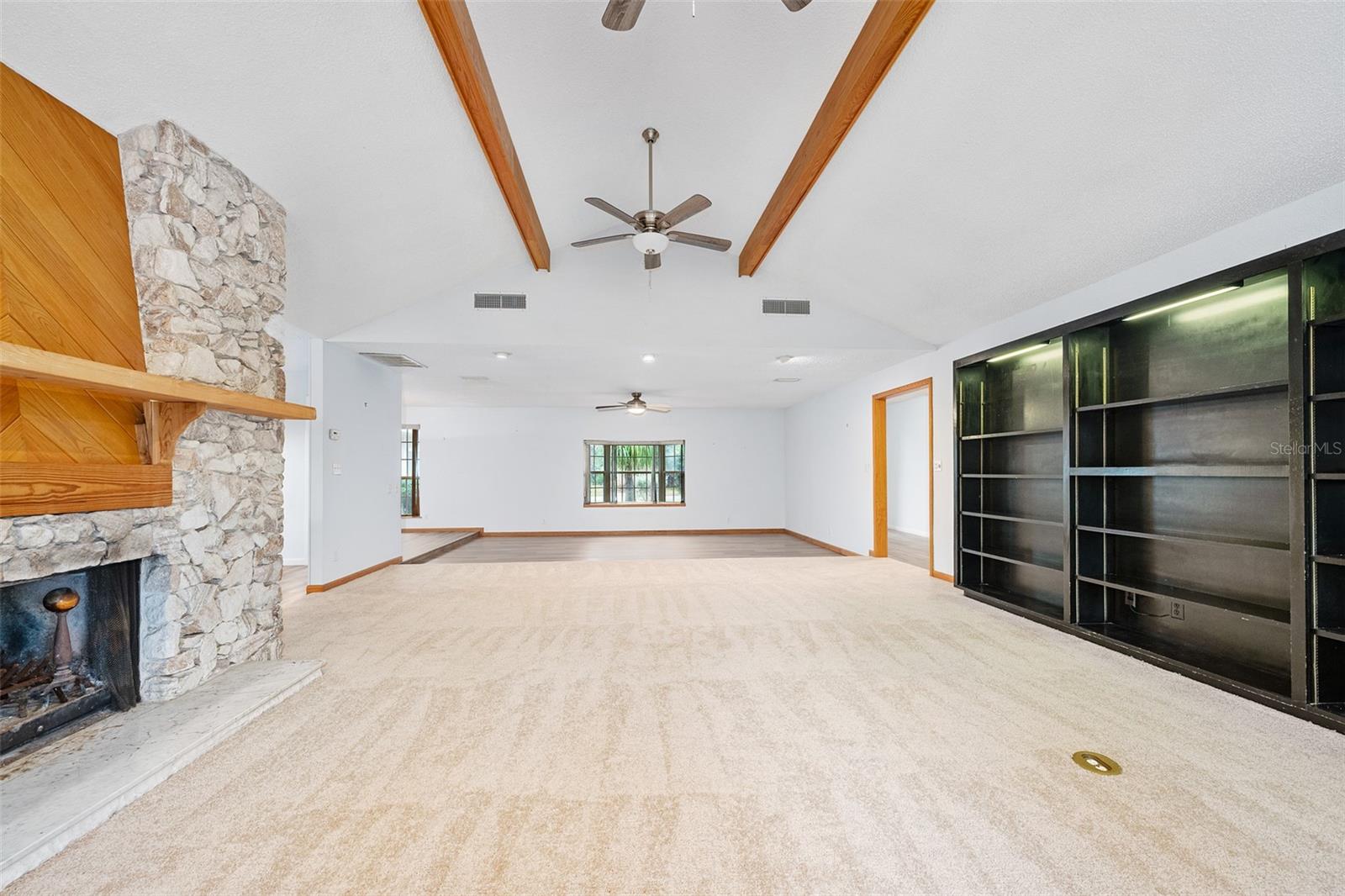 Image 16 of 73 For 19 Oakmont Circle