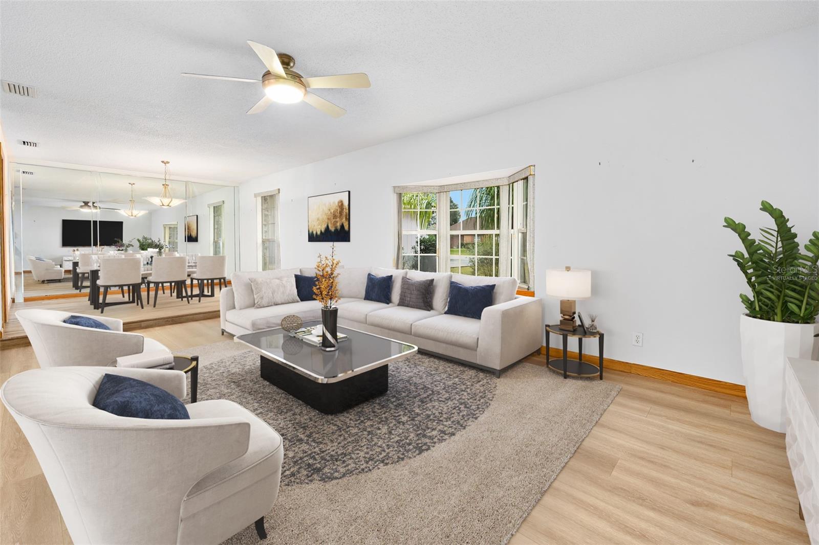 Image 23 of 73 For 19 Oakmont Circle