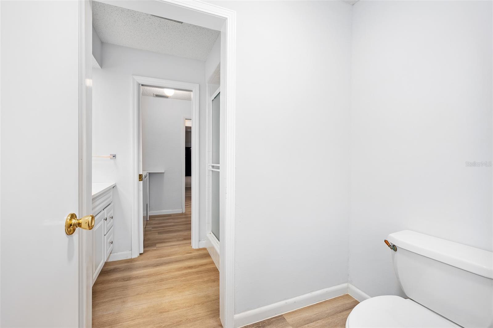 Image 39 of 73 For 19 Oakmont Circle