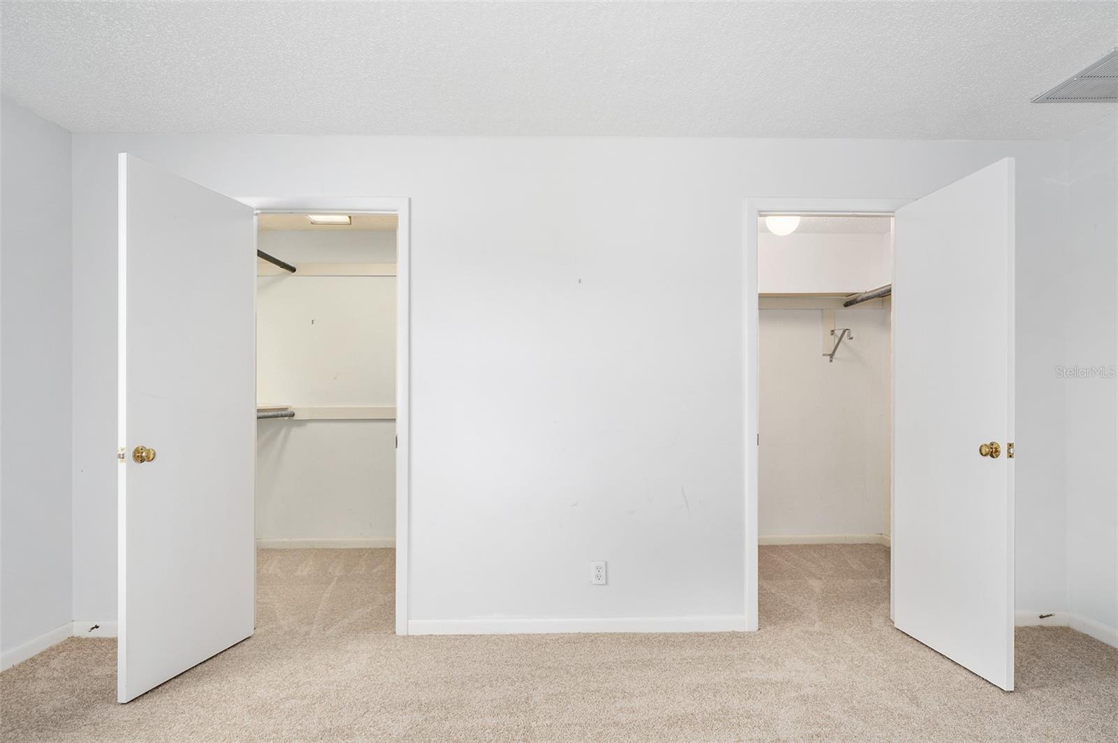 Image 50 of 73 For 19 Oakmont Circle