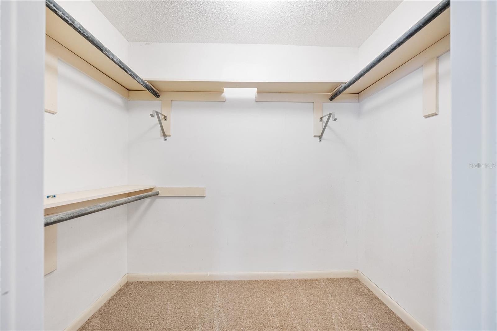 Image 52 of 73 For 19 Oakmont Circle