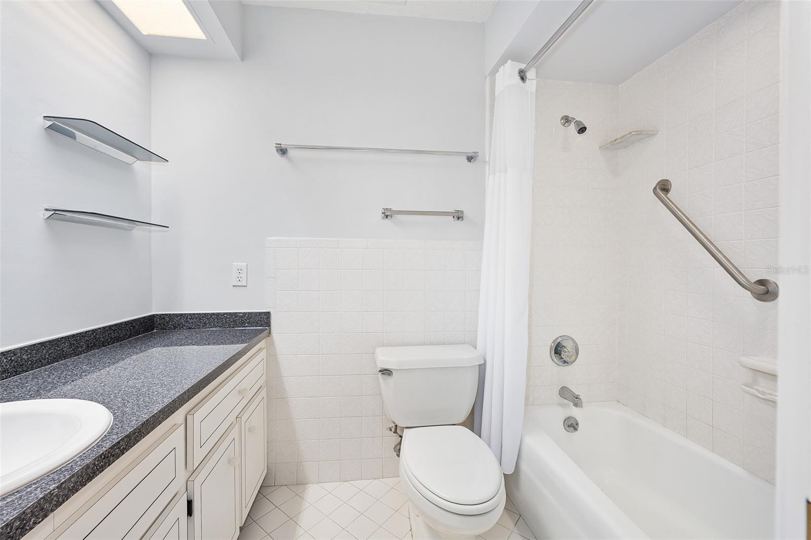 Image 55 of 73 For 19 Oakmont Circle