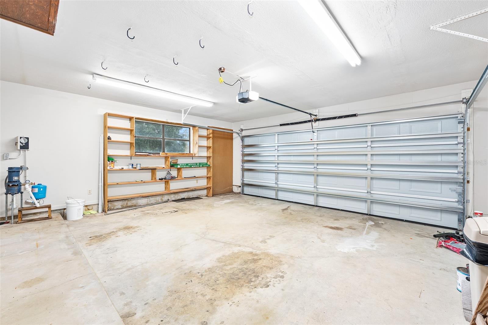 Image 58 of 73 For 19 Oakmont Circle