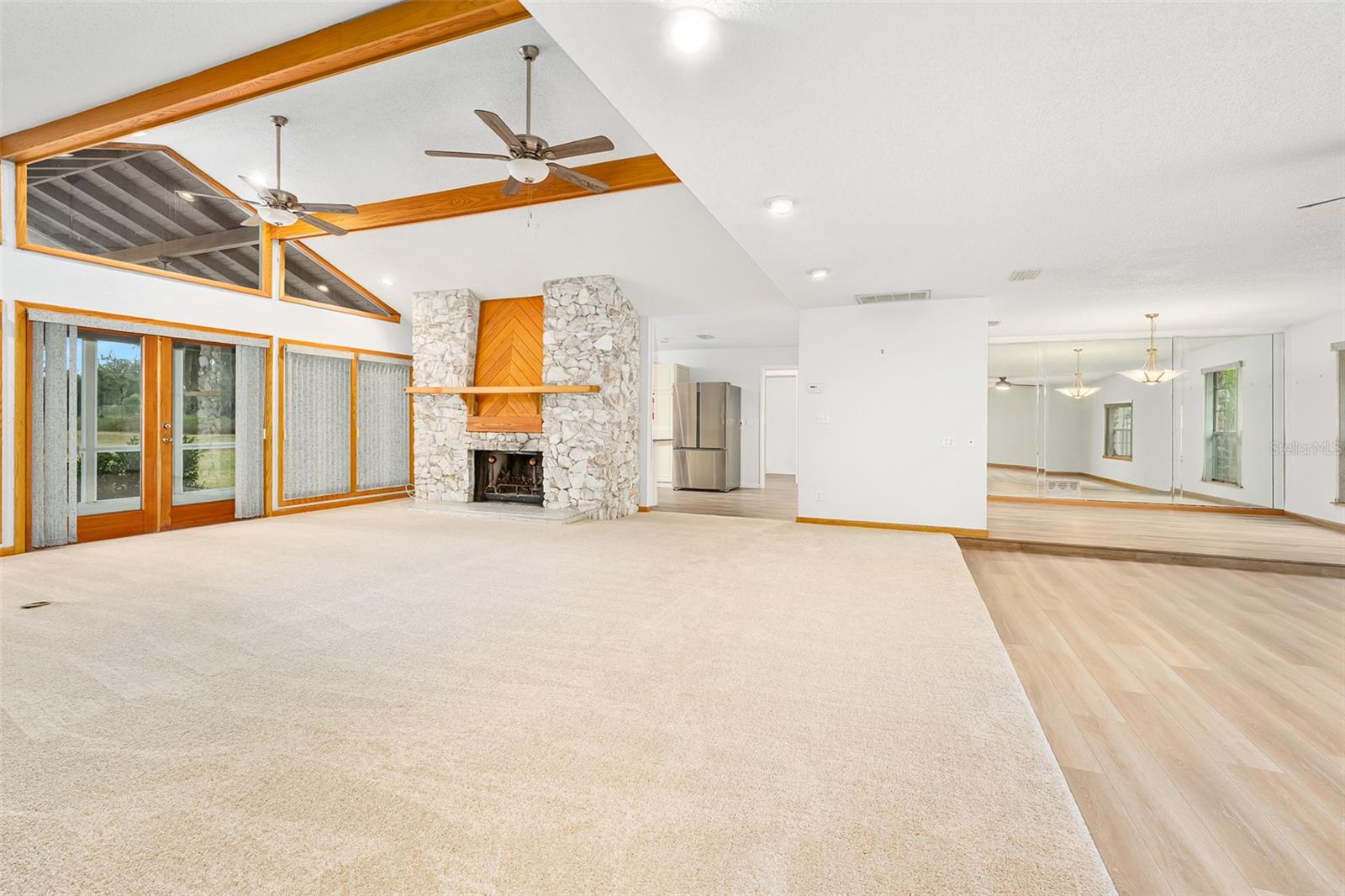 Image 6 of 73 For 19 Oakmont Circle