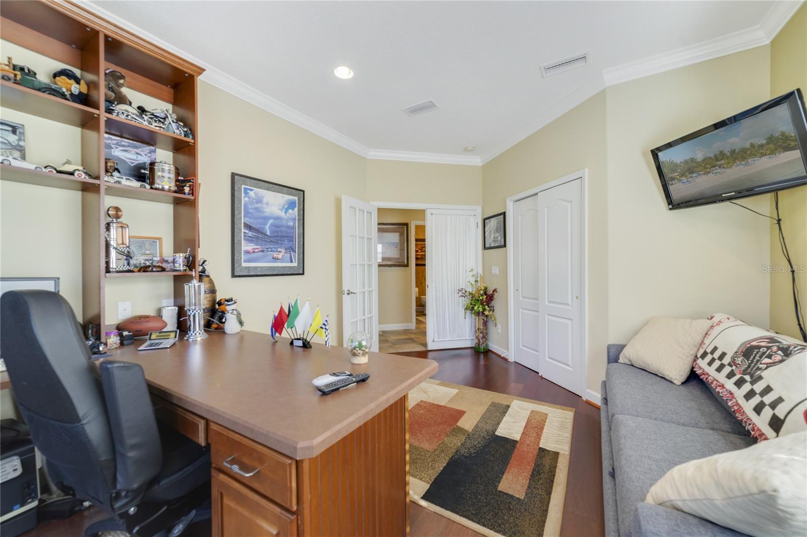 Image 22 of 38 For 1104 Champions Drive