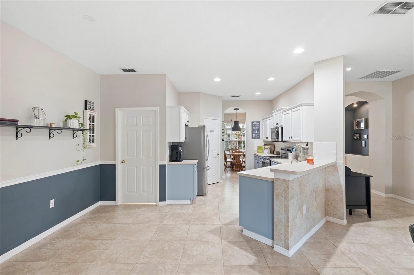 Image 17 of 62 For 623 Woodford Drive