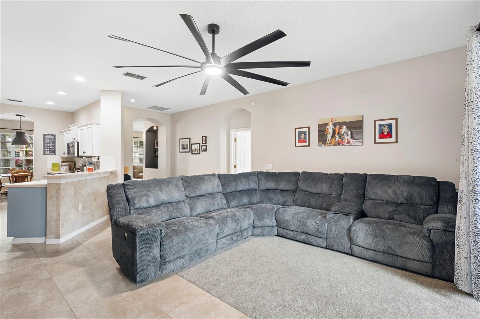 Image 28 of 62 For 623 Woodford Drive