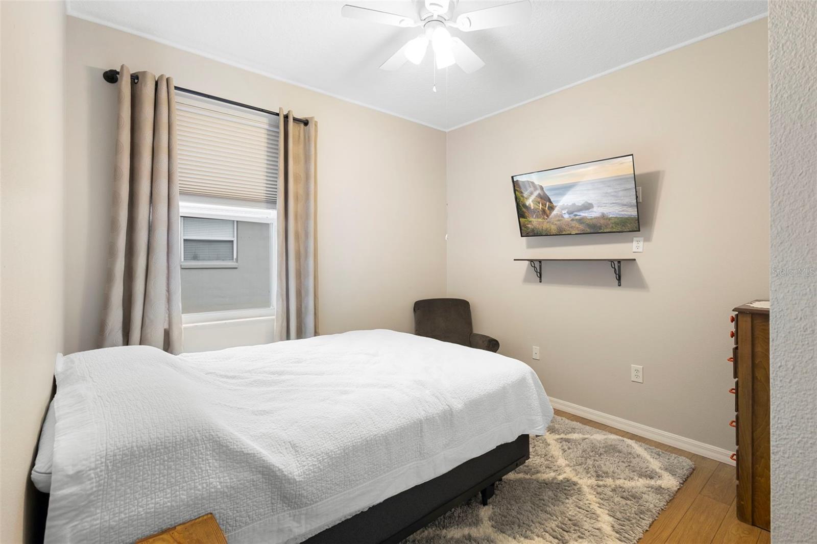 Image 43 of 62 For 623 Woodford Drive