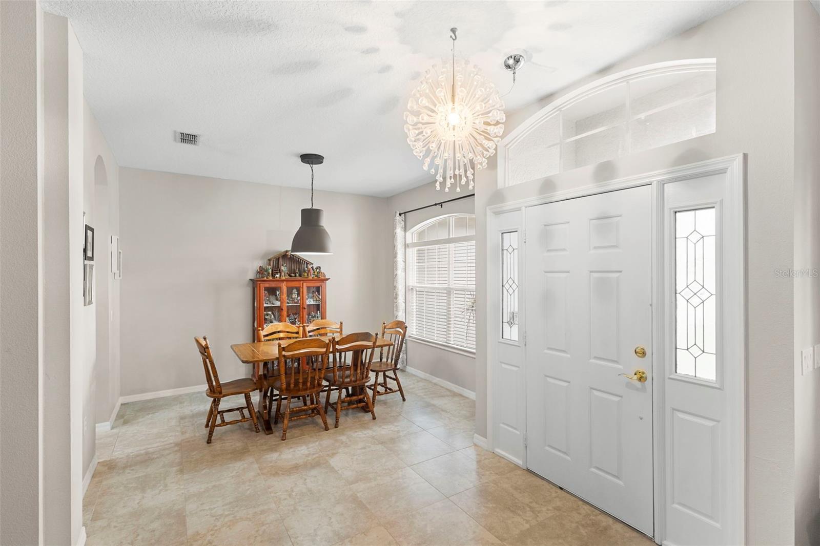 Image 8 of 62 For 623 Woodford Drive