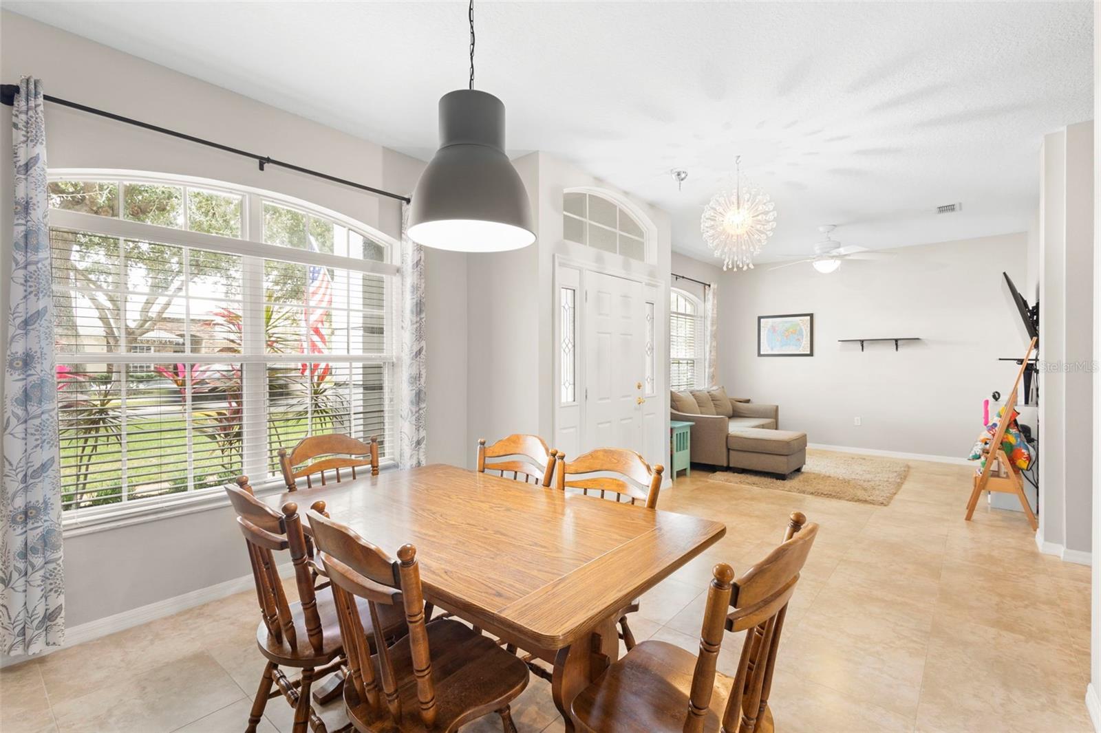 Image 9 of 62 For 623 Woodford Drive