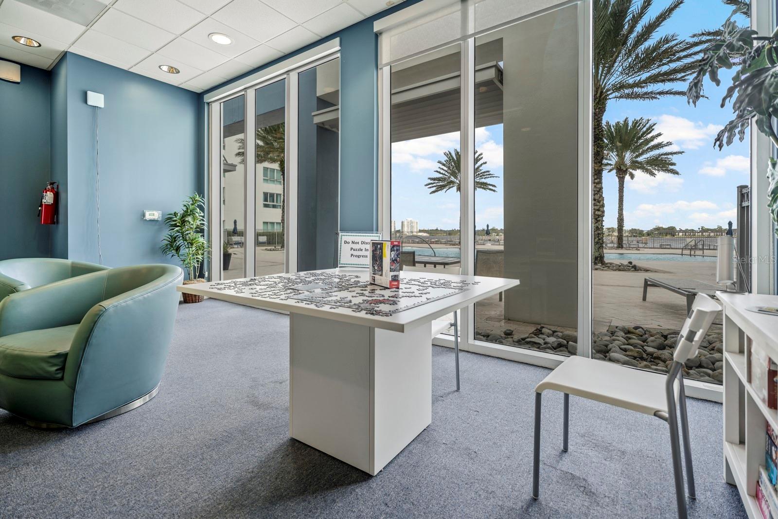 Image 15 of 22 For 231 Riverside Drive 708-1