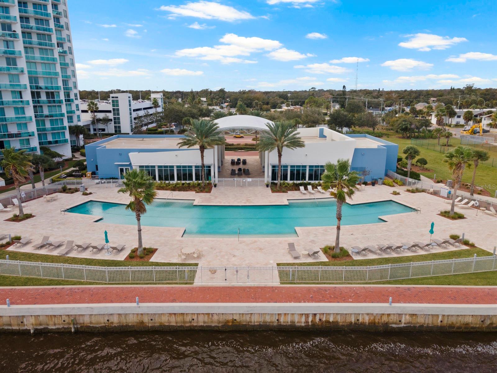 Image 21 of 22 For 231 Riverside Drive 708-1