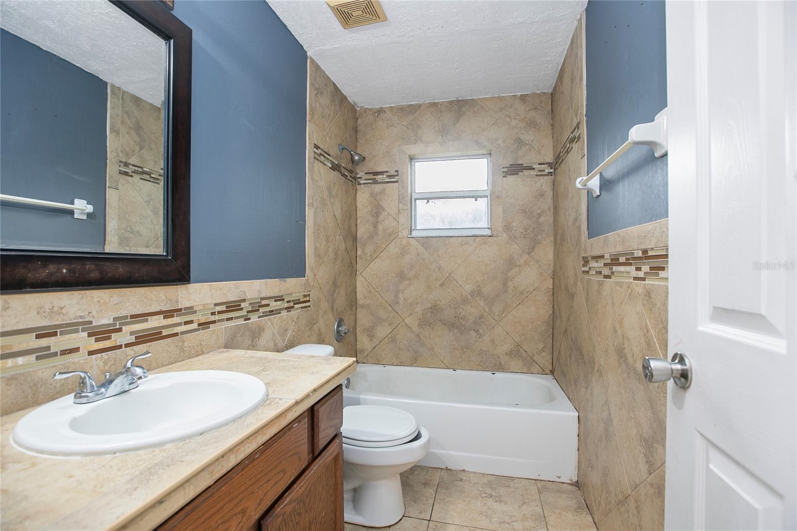 Image 16 of 19 For 2750 Sanger Terrace