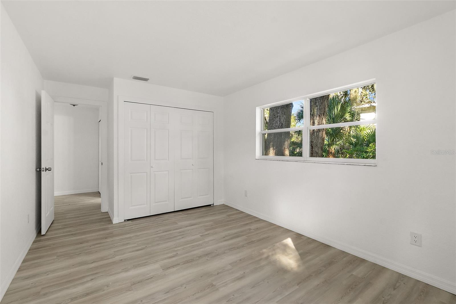 Image 21 of 32 For 145 Oak Ridge Avenue