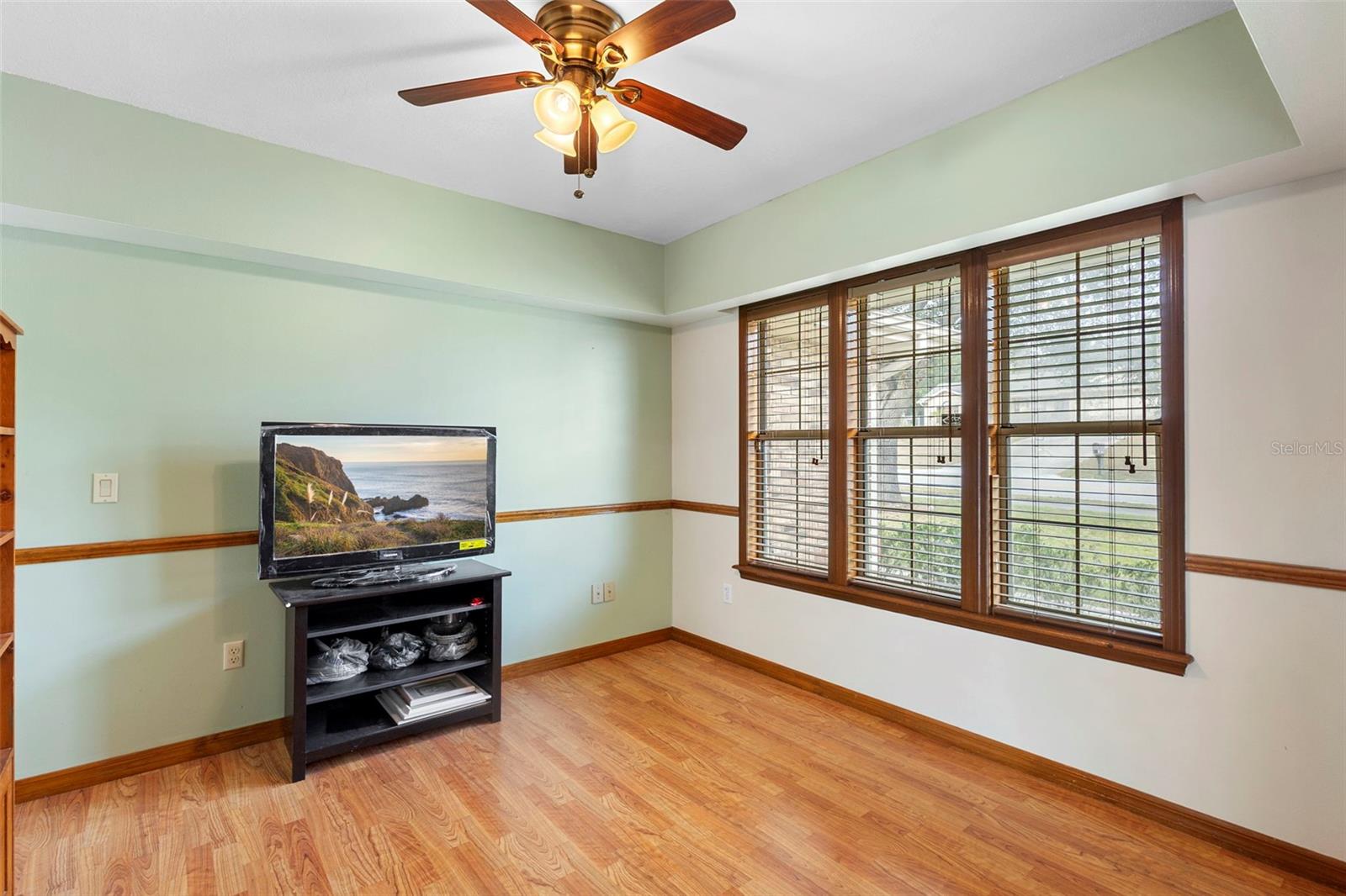 Image 14 of 45 For 1195 Old Mill Drive