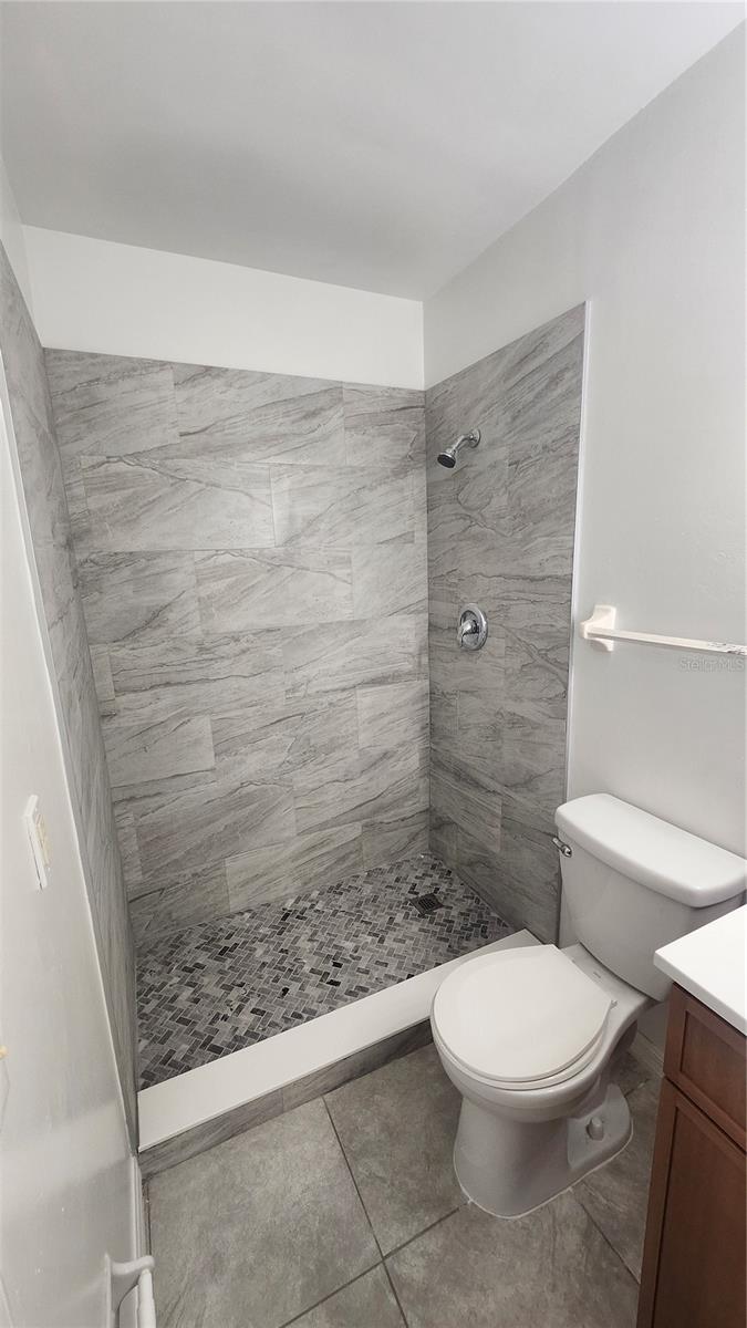 Image 5 of 22 For 1079 Gertrude Court