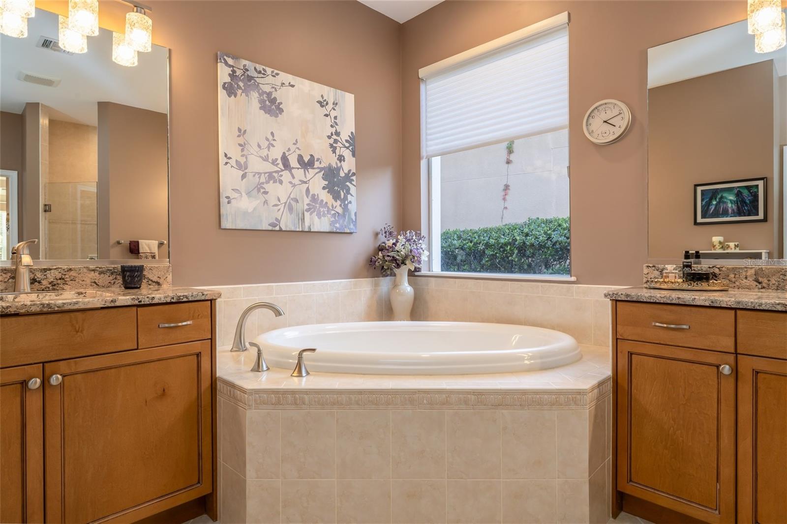 Image 24 of 48 For 312 Lake Victoria Circle