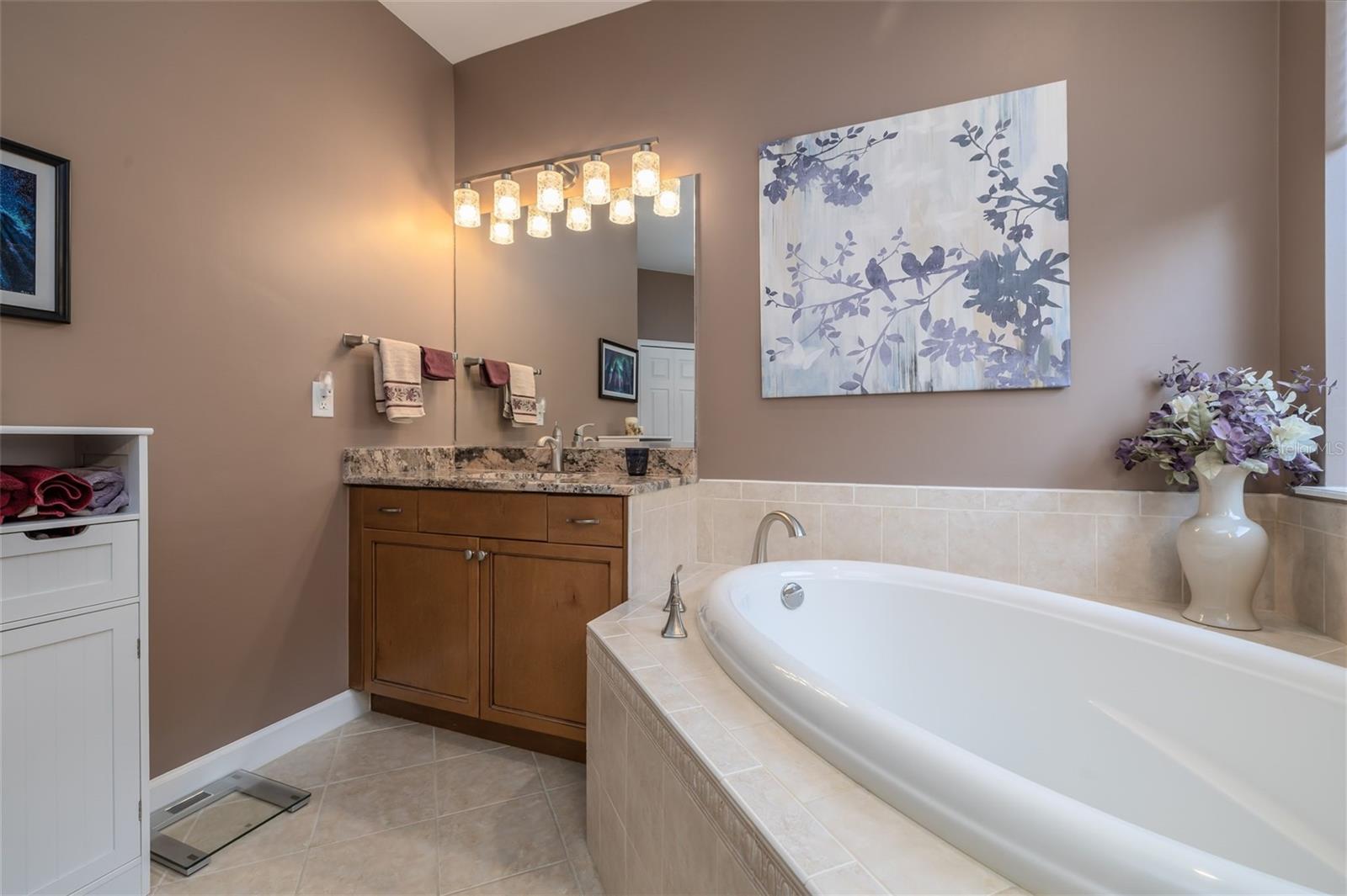 Image 26 of 48 For 312 Lake Victoria Circle