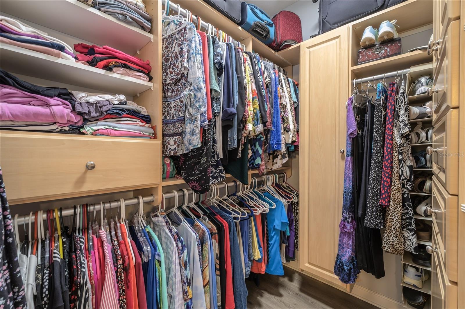 Image 28 of 48 For 312 Lake Victoria Circle