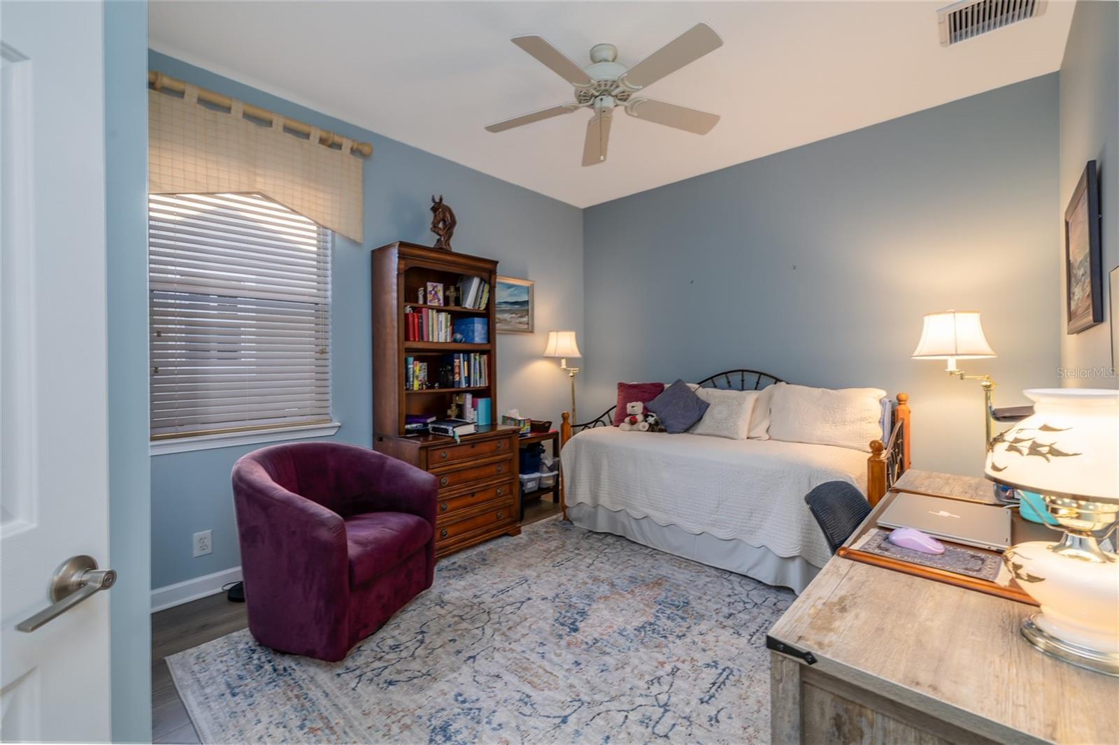 Image 33 of 48 For 312 Lake Victoria Circle