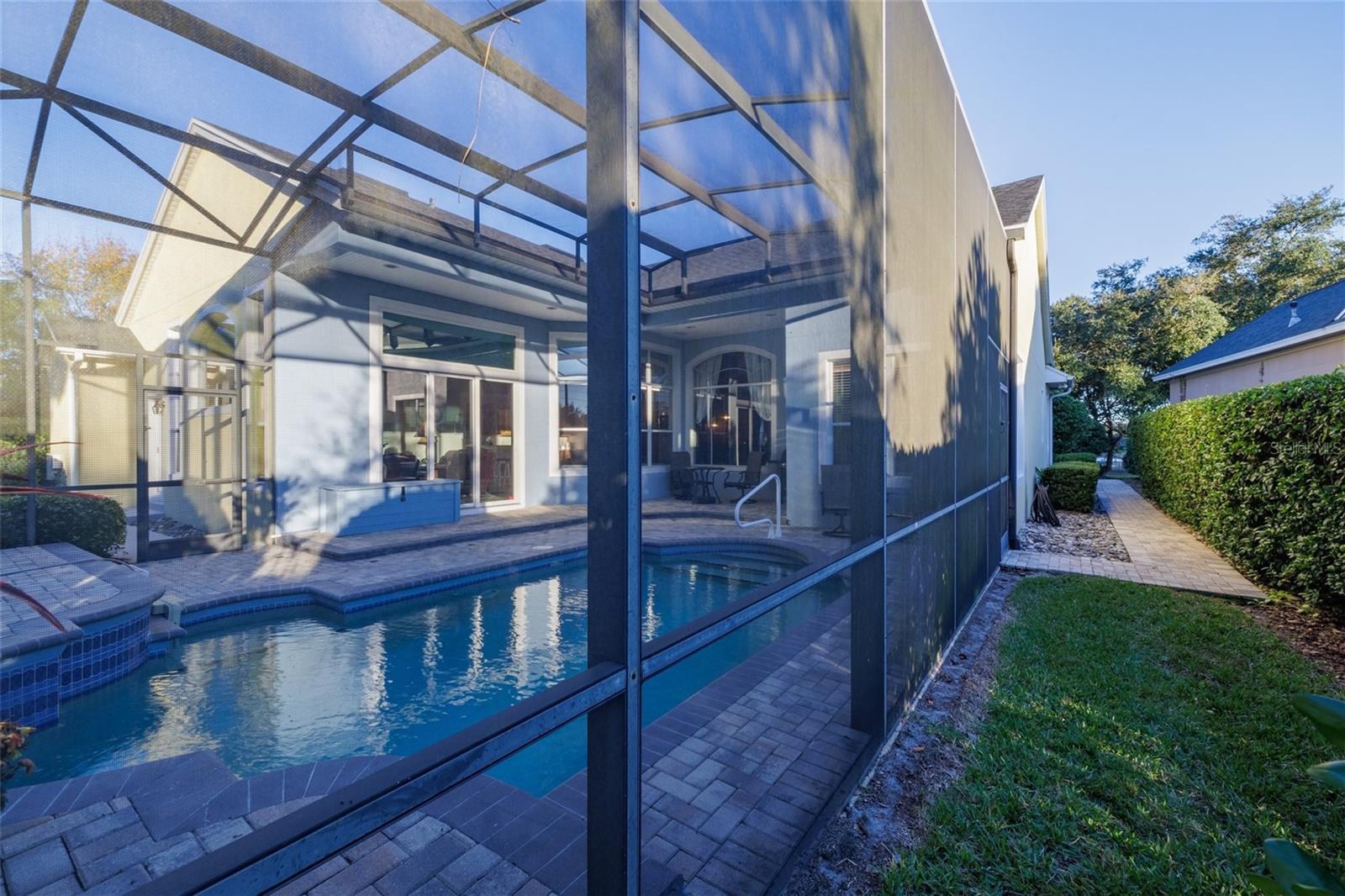 Image 37 of 48 For 312 Lake Victoria Circle