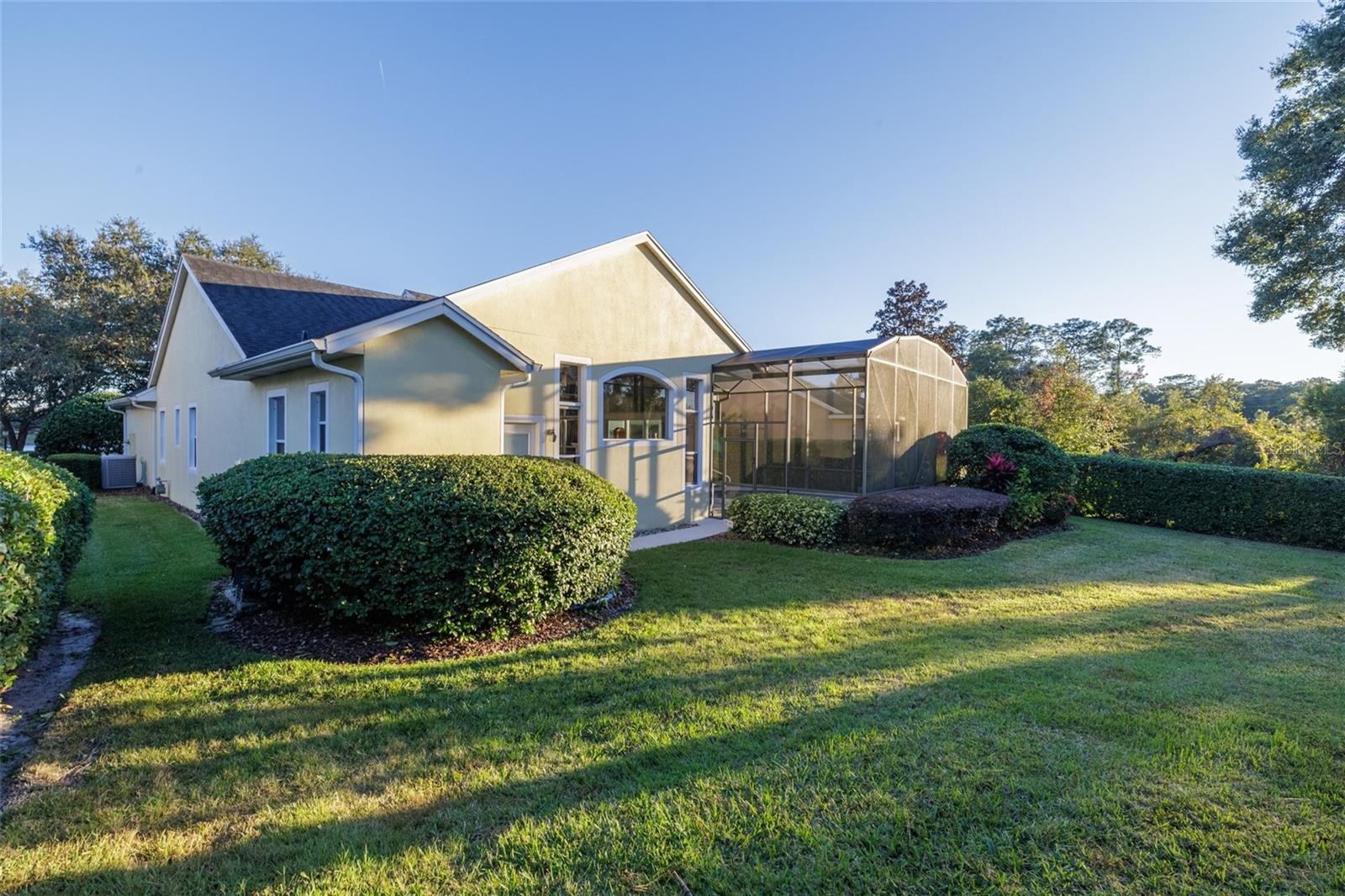 Image 39 of 48 For 312 Lake Victoria Circle