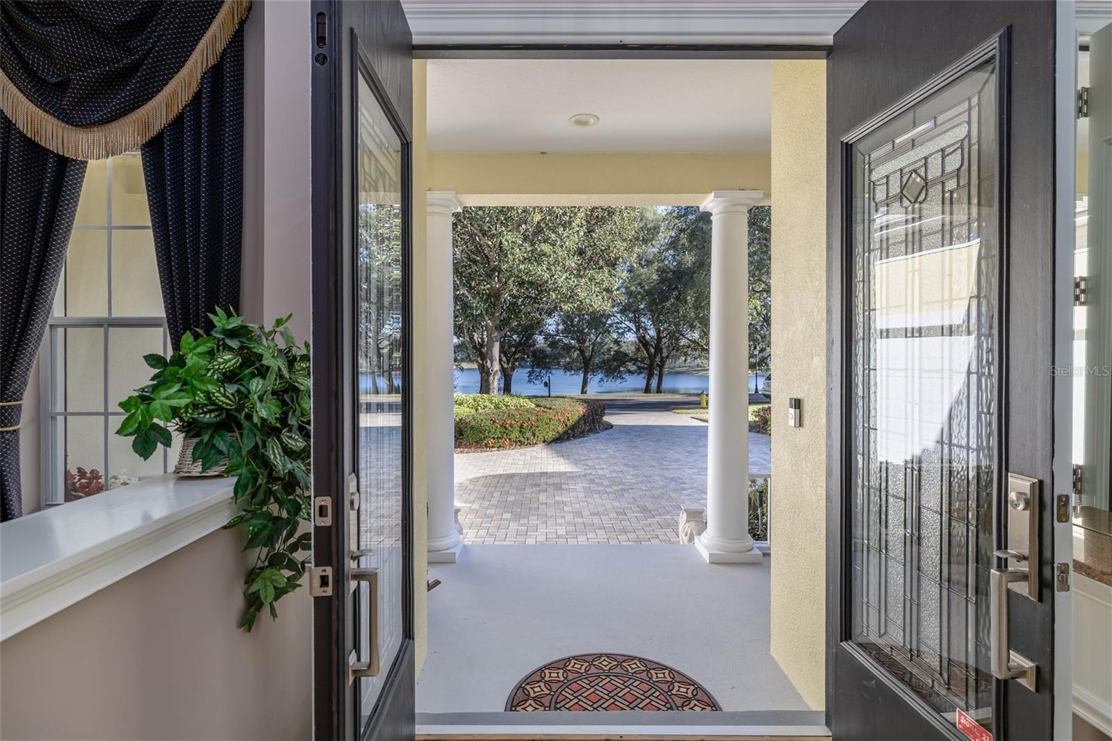 Image 5 of 48 For 312 Lake Victoria Circle