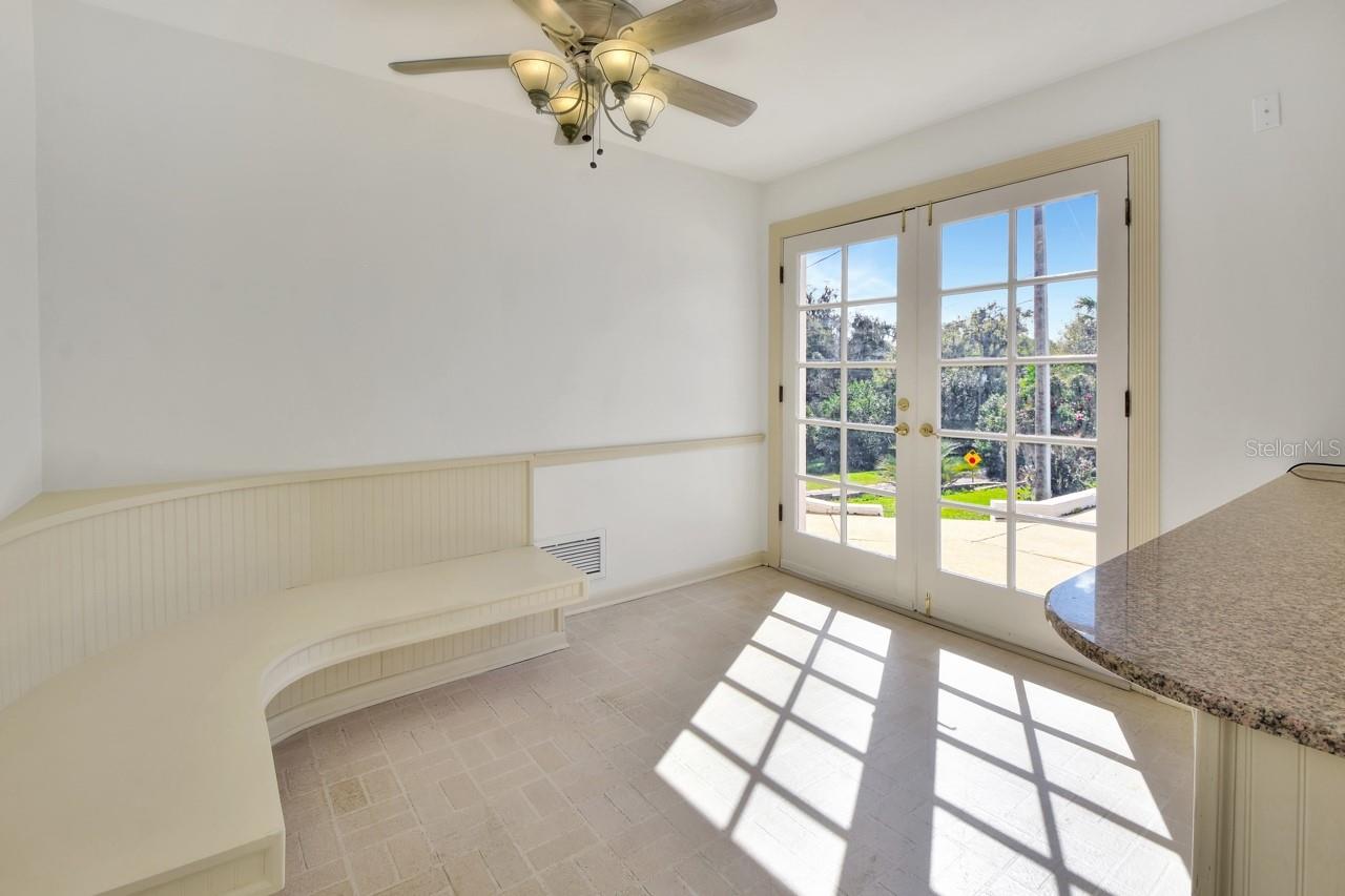 Image 18 of 41 For 129 Brooks Avenue