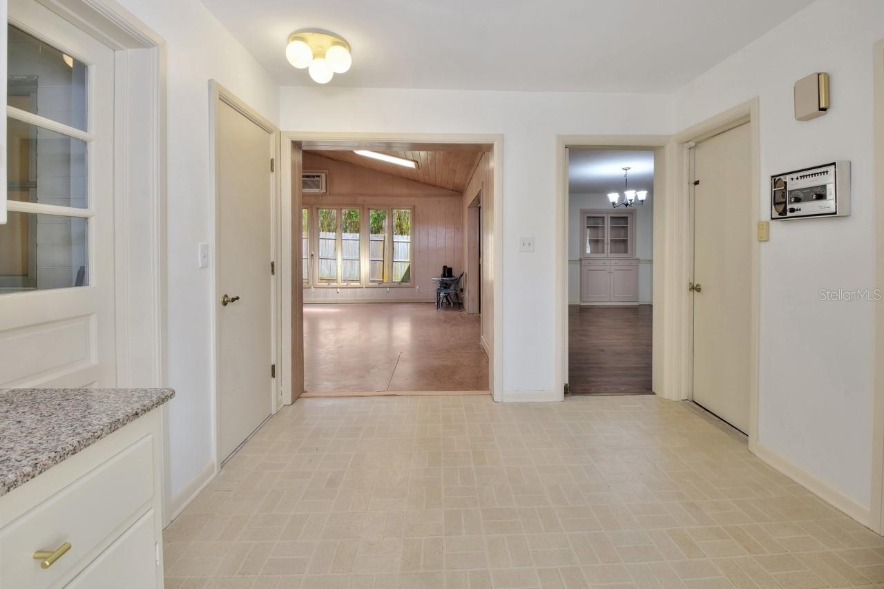 Image 20 of 41 For 129 Brooks Avenue