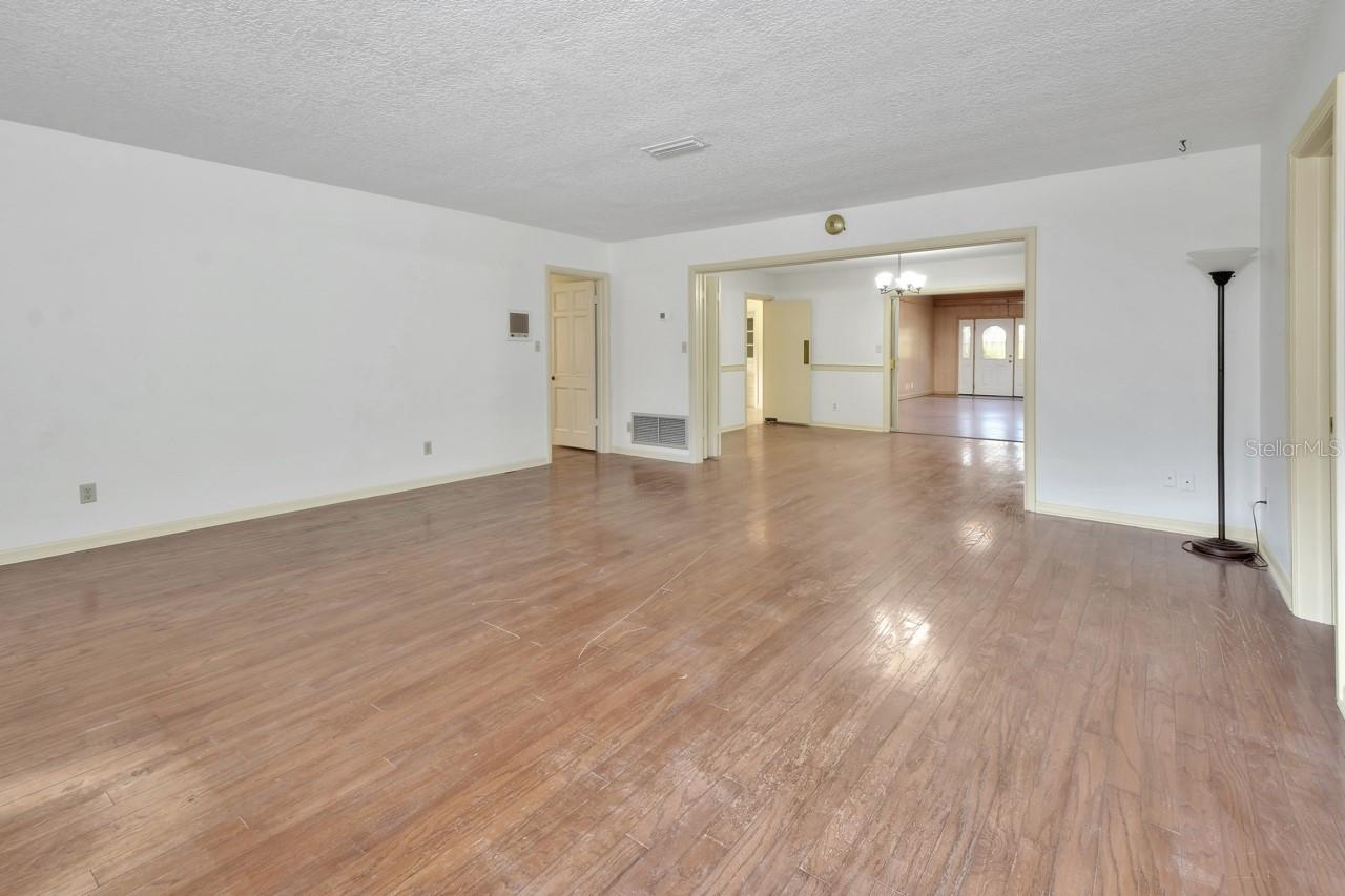 Image 36 of 41 For 129 Brooks Avenue