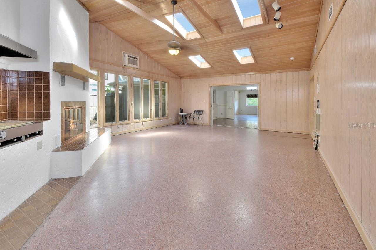 Image 5 of 41 For 129 Brooks Avenue