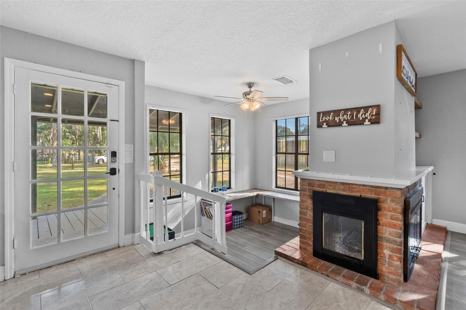 Image 11 of 36 For 212 Sheridan Avenue