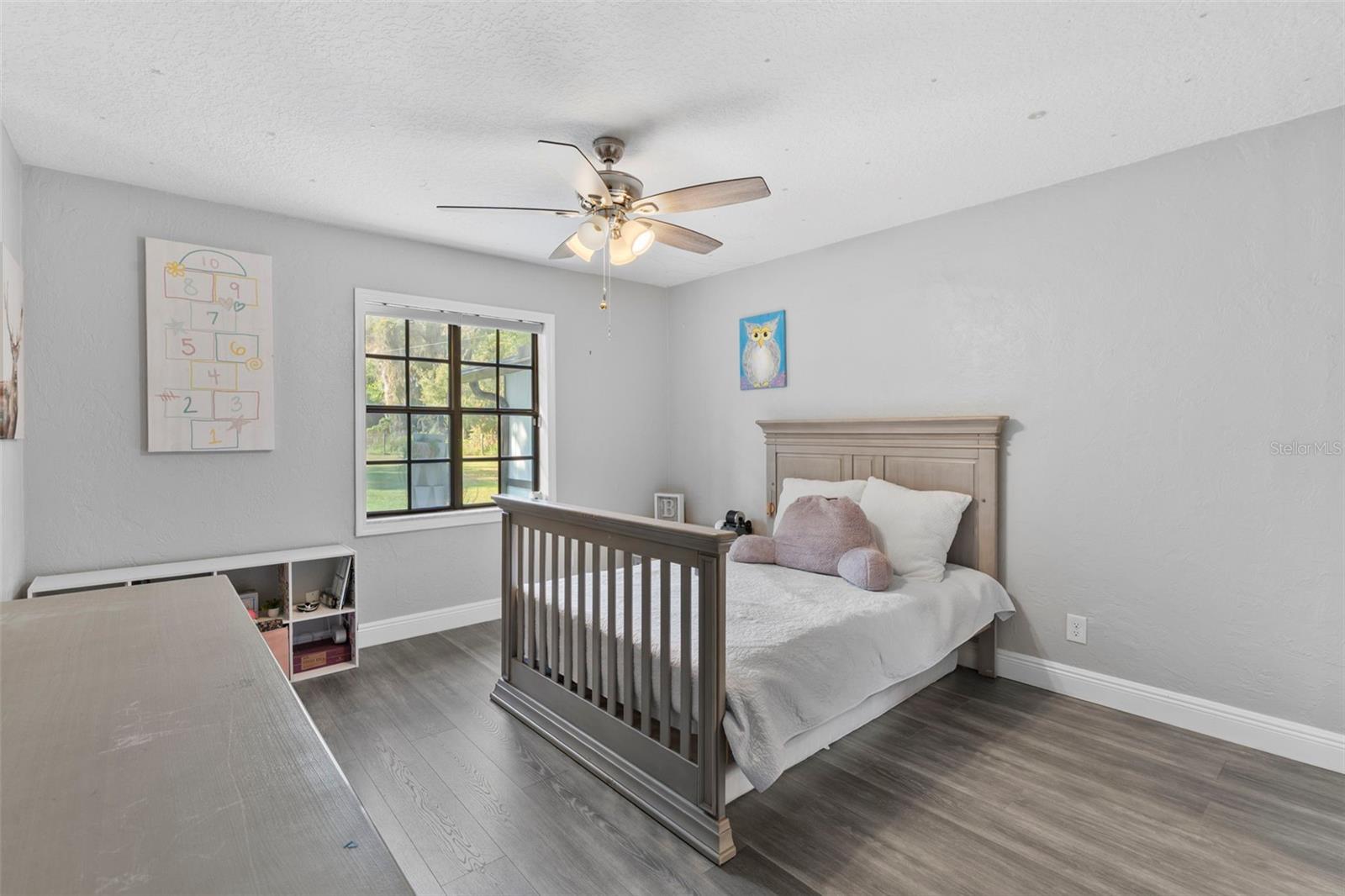 Image 20 of 36 For 212 Sheridan Avenue