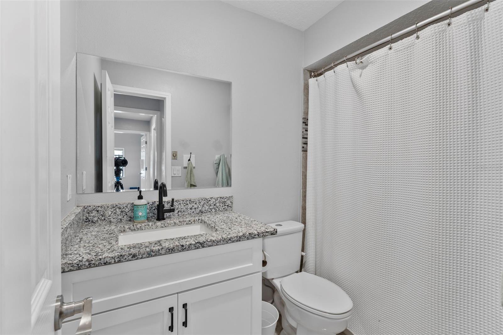 Image 24 of 36 For 212 Sheridan Avenue