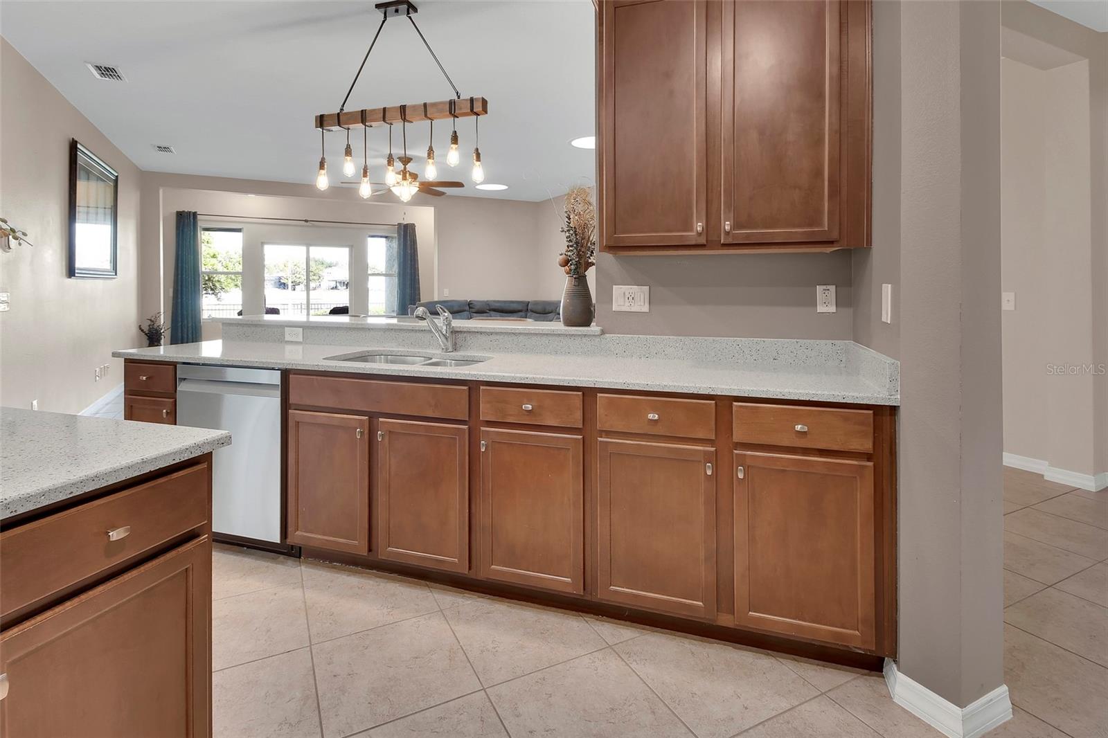 Image 11 of 60 For 1589 Blue Grass Boulevard